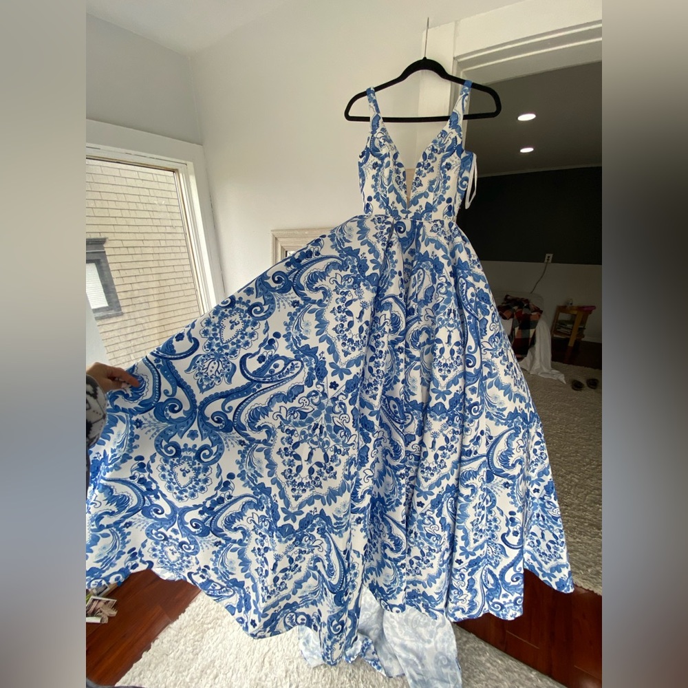 Sherri Hill gown/prom dress